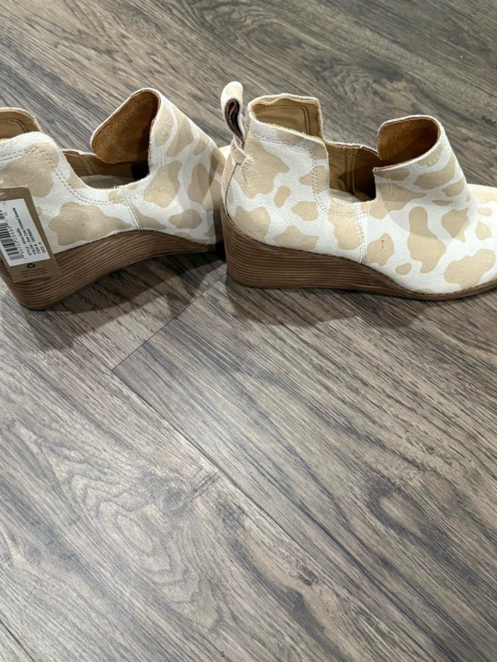 Toms Cream & Tan Leopard Wedge Mules